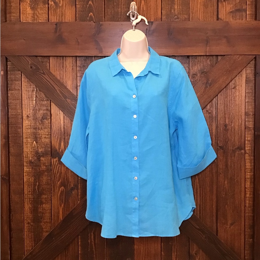 Chico's No Iron 3/4 Sleeve Vibrant Blue Button-Down Shirt
